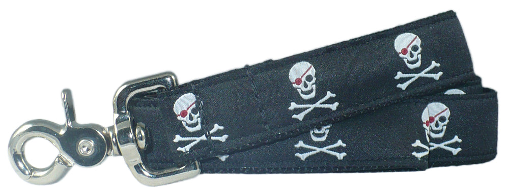 1” x 5ft Ribbon Dog Leash – Pirates, Black