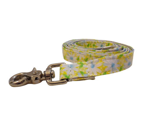 3/4” x 5ft Ribbon Dog Leash – Daisies, Yellow